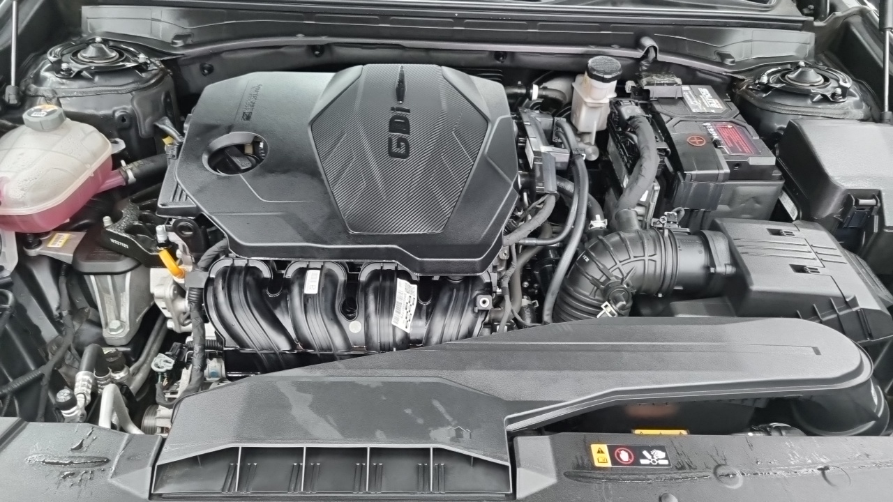 Hyundai Grandeur (GN7) 2,5 Gasoline 2WD Calligraphy 2023 — фото 6