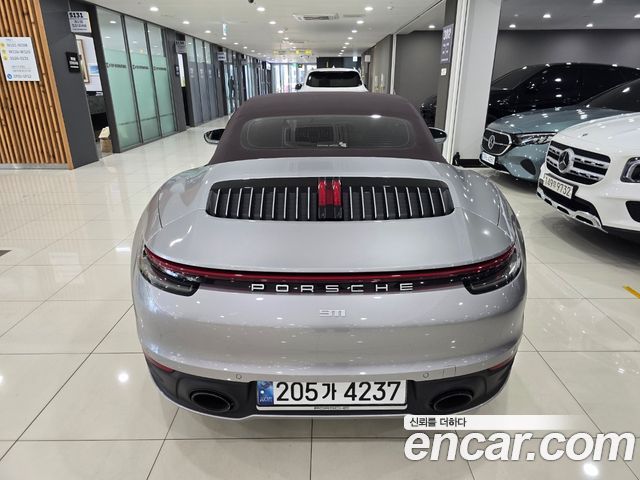Porsche 911 (992) Carrera 4 Cabriolet 2024 — фото 4
