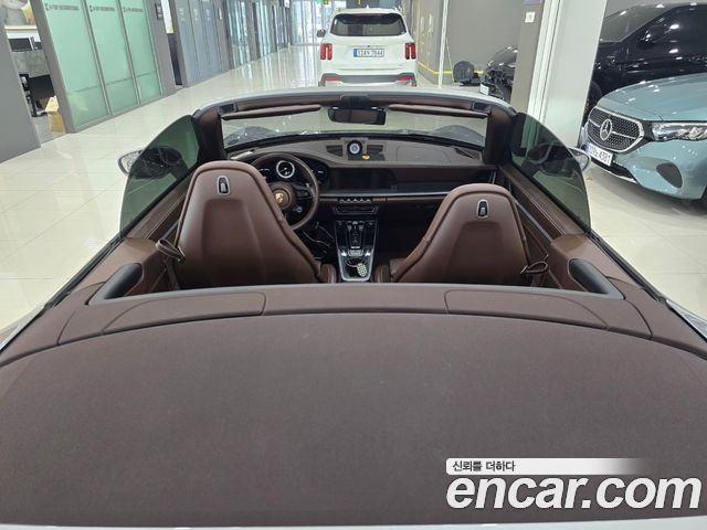 Porsche 911 (992) Carrera 4 Cabriolet 2024 — фото 7