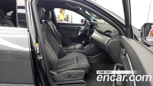 Audi Q3 (F3) 35 TDI Premium Sportback 2023 — фото 11