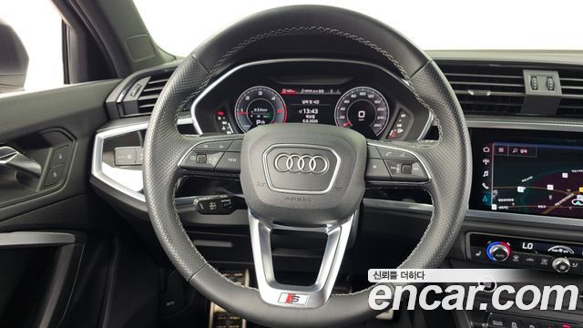 Audi Q3 (F3) 35 TDI Premium Sportback 2023 — фото 13