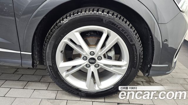 Audi Q3 (F3) 35 TDI Premium Sportback 2023 — фото 21