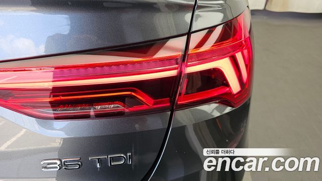 Audi Q3 (F3) 35 TDI Premium Sportback 2023 — фото 23