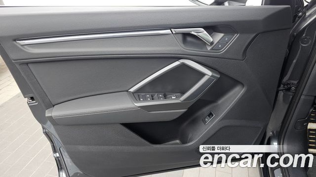 Audi Q3 (F3) 35 TDI Premium Sportback 2023 — фото 24