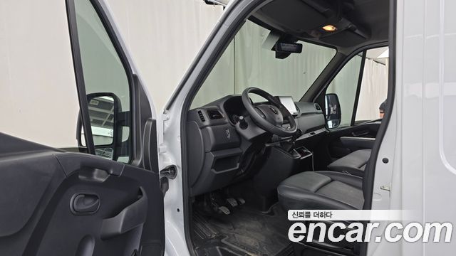 Renault Korea Master 2.3 Van L 2024 — фото 10