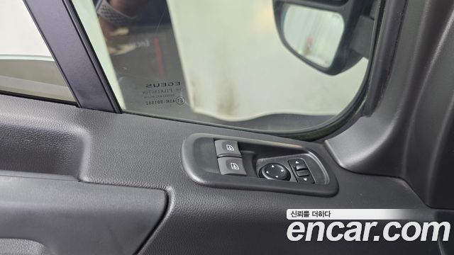 Renault Korea Master 2.3 Van L 2024 — фото 21