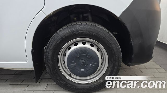Renault Korea Master 2.3 Van L 2024 — фото 27