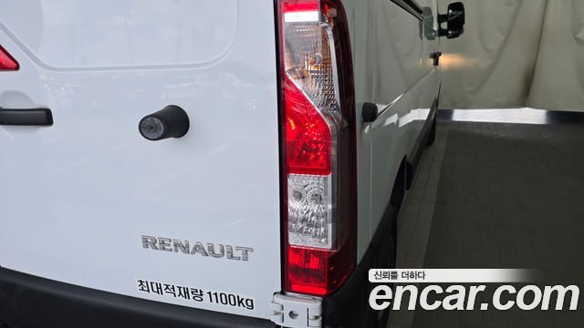 Renault Korea Master 2.3 Van L 2024 — фото 29