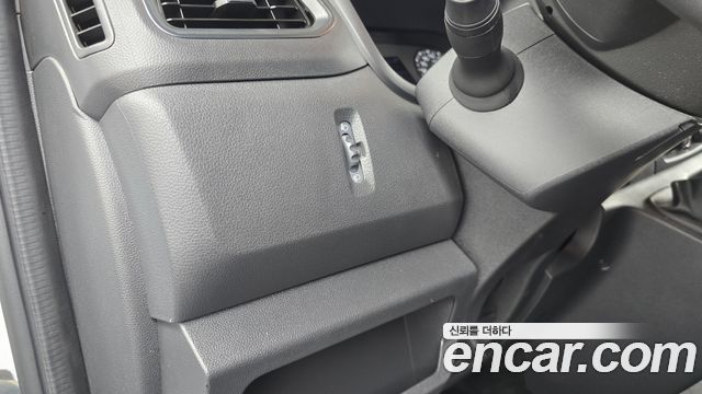 Renault Korea Master 2.3 Van L 2024 — фото 35