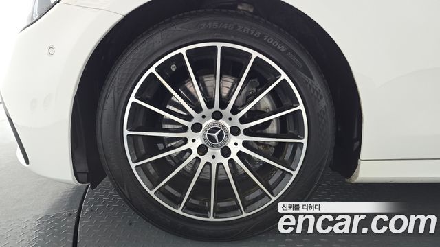 Mercedes-Benz E-Class (W213) E250 AMG Line 2023 — фото 5