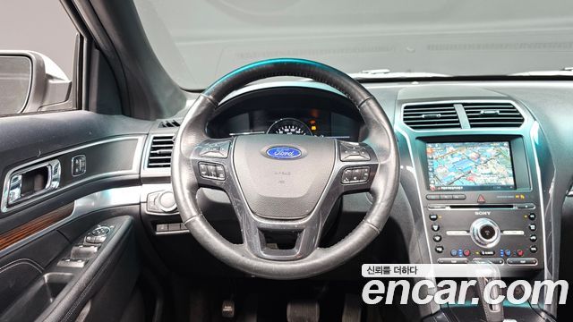 Ford Explorer 2.3 Limited 4WD 5th 2016 — фото 13