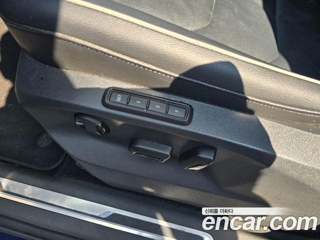 Volkswagen Tiguan (II) 2.0 TDI Premium 2018 — фото 10