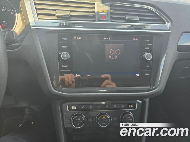 Volkswagen Tiguan (II) 2.0 TDI Premium 2018 — фото 16