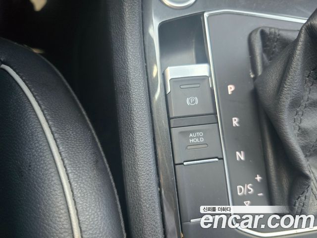 Volkswagen Tiguan (II) 2.0 TDI Premium 2018 — фото 19