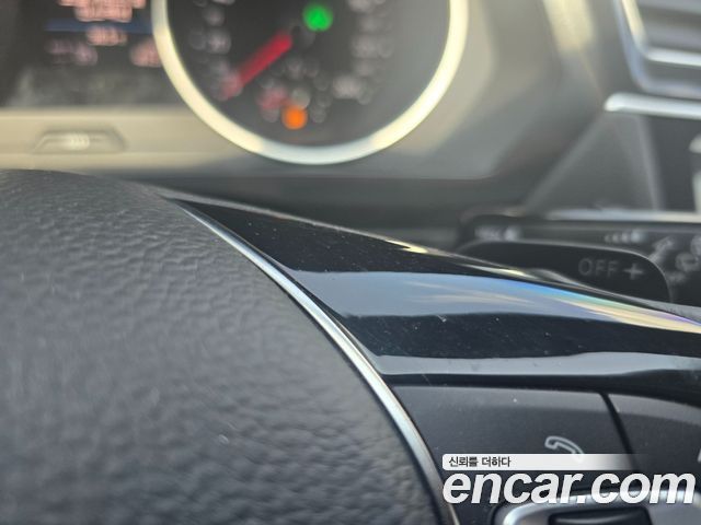 Volkswagen Tiguan (II) 2.0 TDI Premium 2018 — фото 20