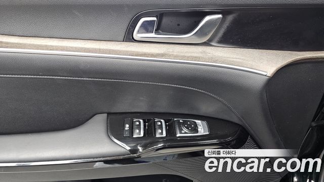 Kia K5 (III) 2.0 Noblesse 2021 — фото 31