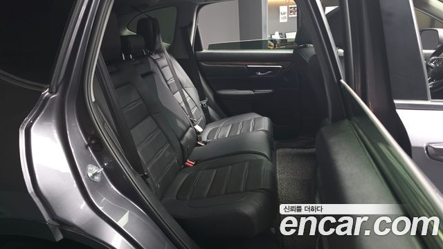 Honda CR-V (V) 2.0 Hybrid Touring 4WD 2022 — фото 16