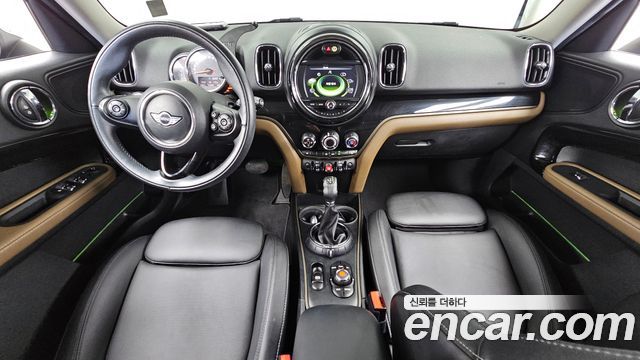 MINI Cooper D Countryman Standard 2nd 2018 — фото 7