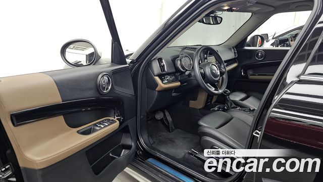 MINI Cooper D Countryman Standard 2nd 2018 — фото 10