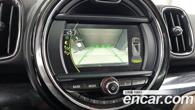MINI Cooper D Countryman Standard 2nd 2018 — фото 16