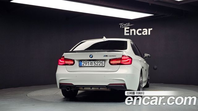 BMW 3 Series (F30) 320i M Sport Shadow 2018 — фото 4