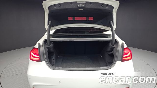 BMW 3 Series (F30) 320i M Sport Shadow 2018 — фото 20