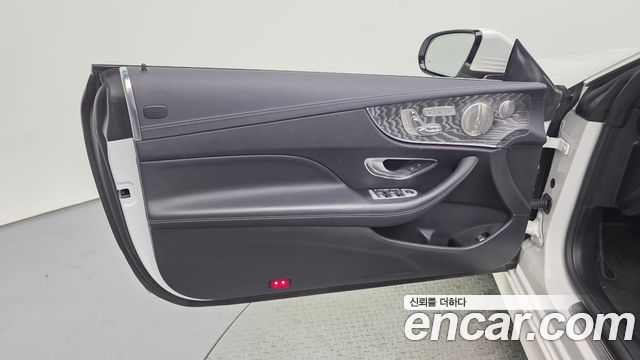 Mercedes-Benz E-Class (W213) E450 4MATIC Cabriolet 2021 — фото 31