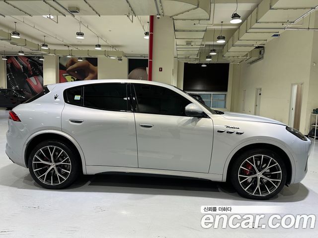 Maserati Grecale 2.0 AWD Modena 2024 — фото 3