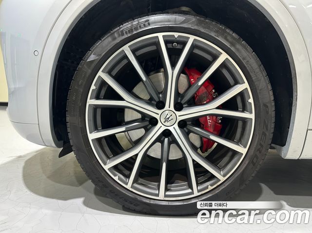 Maserati Grecale 2.0 AWD Modena 2024 — фото 5