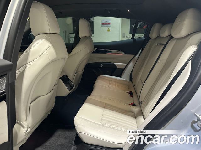 Maserati Grecale 2.0 AWD Modena 2024 — фото 16