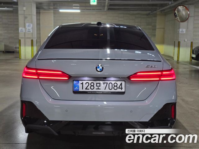 BMW 5 Series (G60) 520i Special Edition 2024 — фото 4