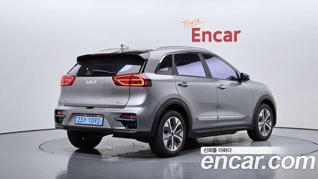 Kia Niro EV Noblesse 2022 — фото 2