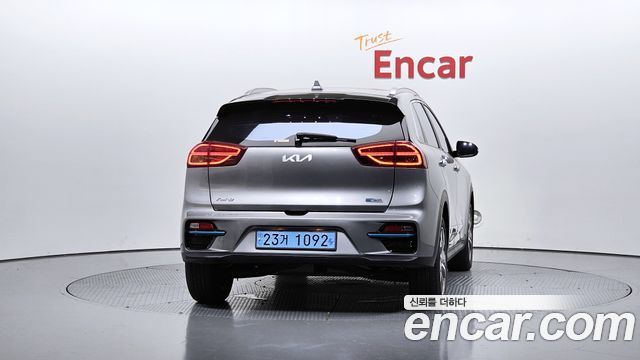 Kia Niro EV Noblesse 2022 — фото 4