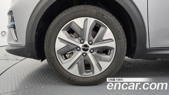 Kia Niro EV Noblesse 2022 — фото 5