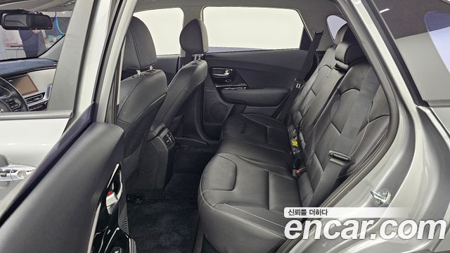 Kia Niro EV Noblesse 2022 — фото 16