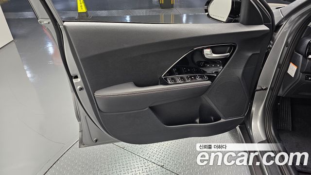 Kia Niro EV Noblesse 2022 — фото 30