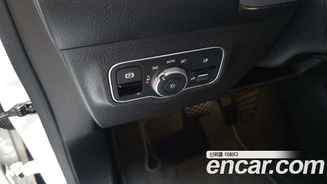 Mercedes-Benz GLB-Class (X247) GLB200 d 2021 — фото 18