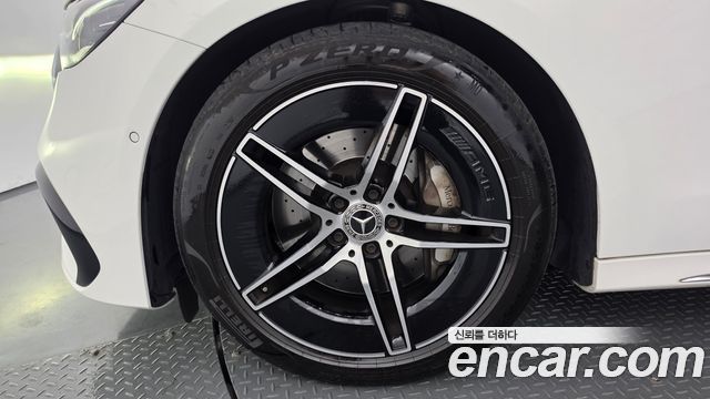 Mercedes-Benz E-Class (W214) E300 4MATIC AMG Line 2024 — фото 5
