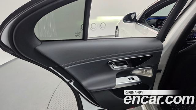 Mercedes-Benz E-Class (W214) E300 4MATIC AMG Line 2024 — фото 31