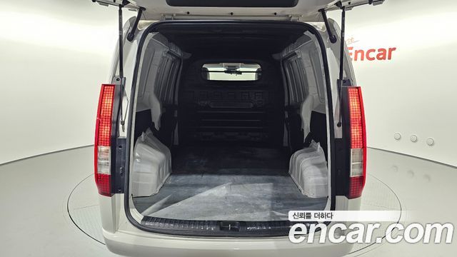 Hyundai Staria Cargo 3-Seater Modern 2022 — фото 16