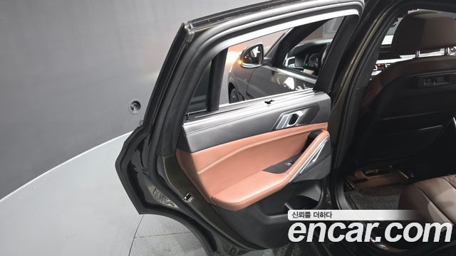 BMW X6 (G06) xDrive40i M Sport 2022 — фото 25