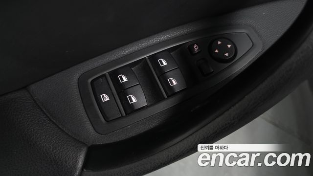 BMW X1 (F48) xDrive 18d Premium 2019 — фото 29