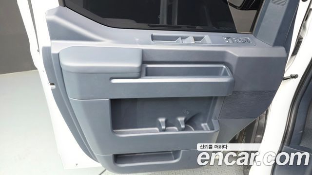 Kia PV5 Passenger 5 Seater Plus 2026 — фото 25