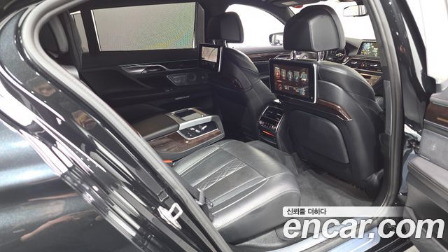 BMW 7 Series (G11) 750Li xDrive 2016 — фото 12
