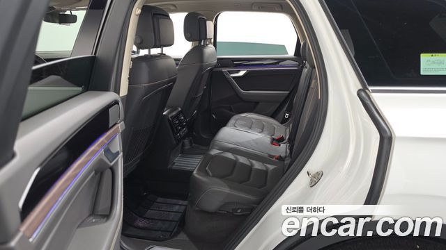 Volkswagen Touareg (III) 3.0 TDI Prestige 2020 — фото 11