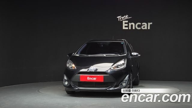 Toyota Prius C 1.5 2018 — фото 3