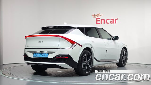 Kia EV6 Long Range GT Line 2023 — фото 2