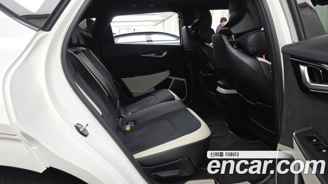 Kia EV6 Long Range GT Line 2023 — фото 12