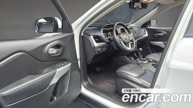 Jeep Cherokee (KL) 2.4 Longitude AWD 2017 — фото 10