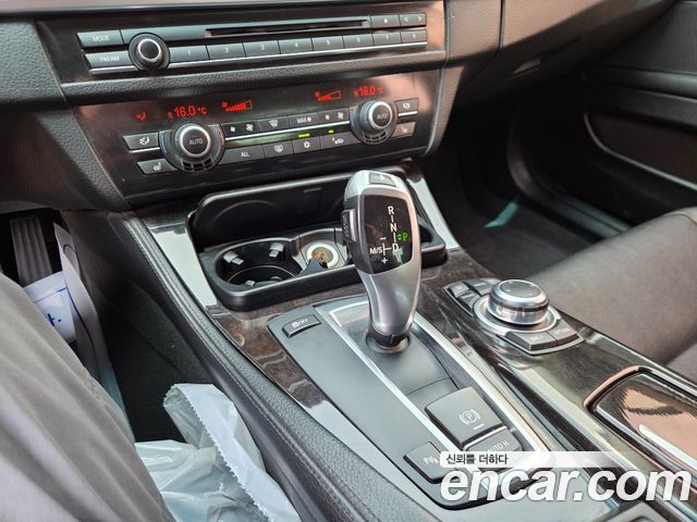 BMW 5 Series (F10) 520d 2011 — фото 17